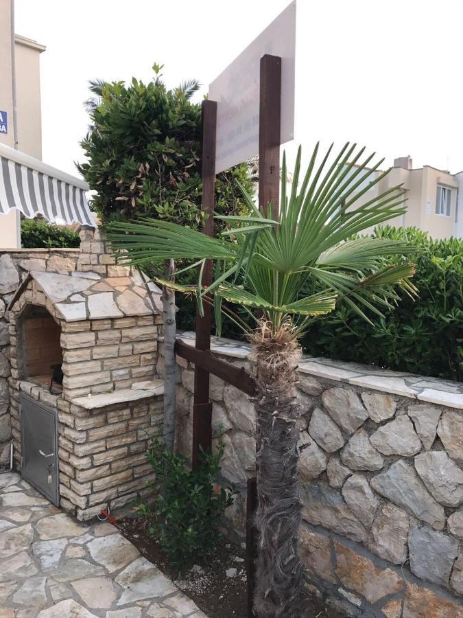 Jurisic Apartments Novalja Exterior photo
